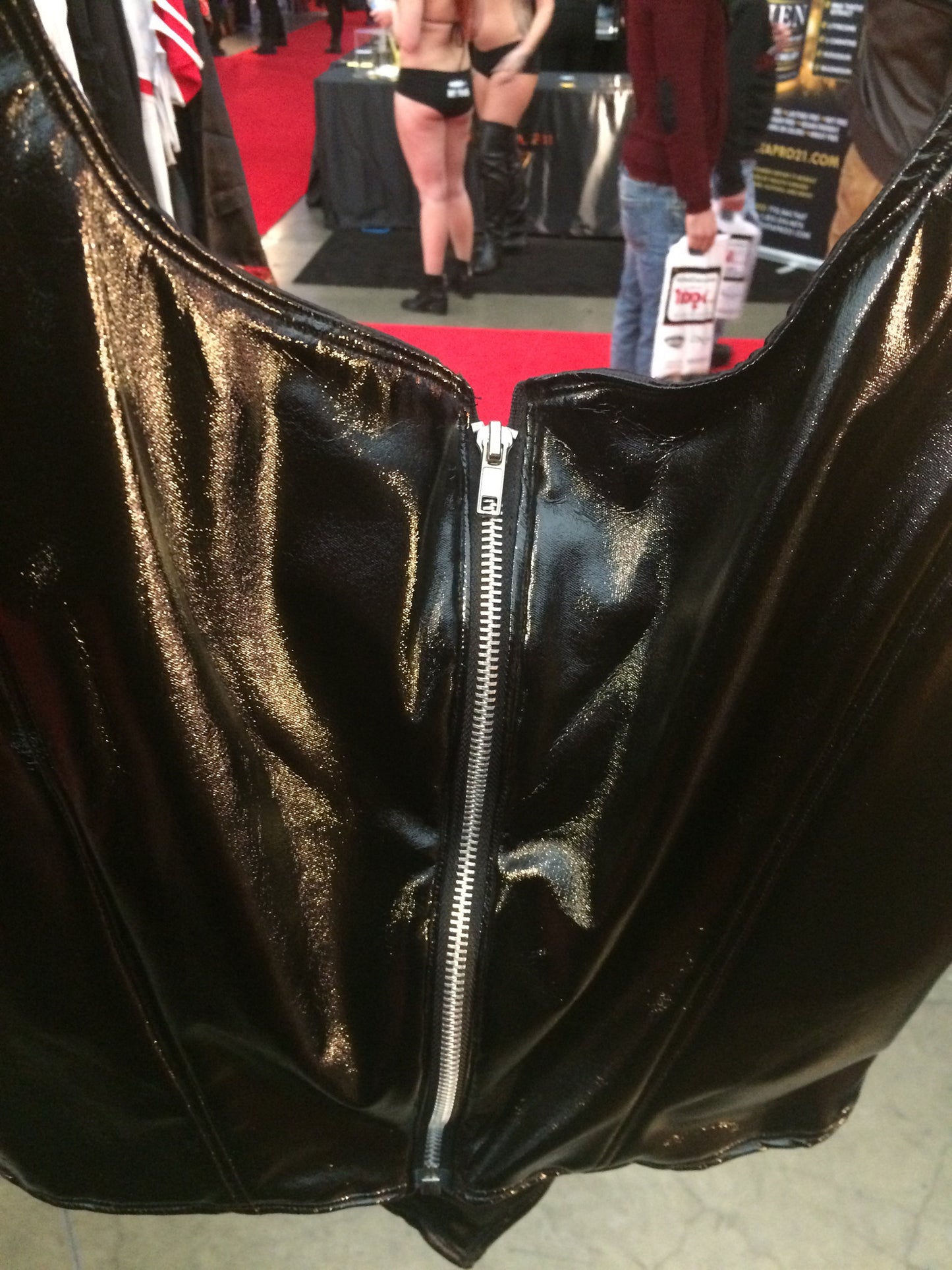 Top pvc with heart
