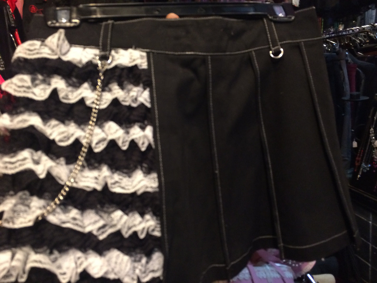 Skirt white and black