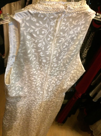 Gown off white vine